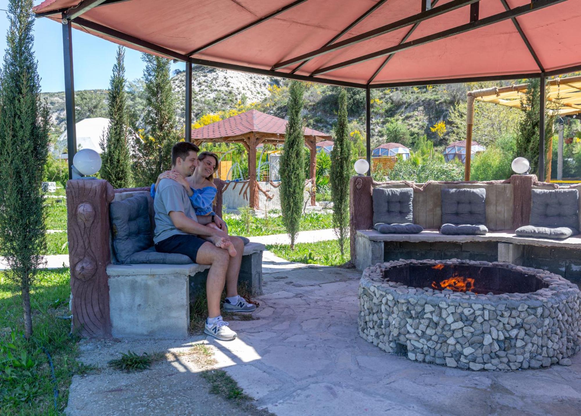 Amazing Cyprus Glamping Domes - Glamping Cyprus Hotell Paphos Exteriör bild